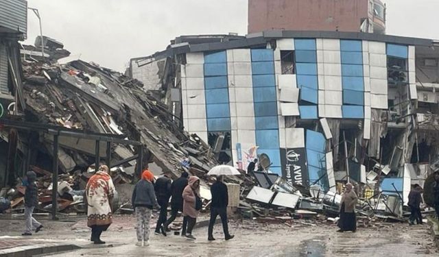 Depremde tuzla buz olmuştu... İsias Otel'den yeniden karot alındı