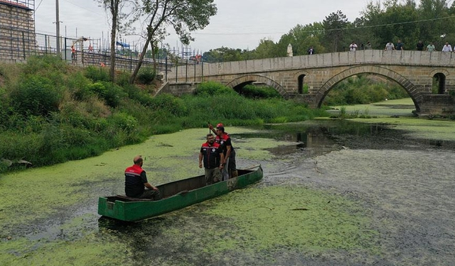 Akış yönü değiştirilen Tunca Nehri'nde yapılan incelemelerde, balığa rastlanmadı