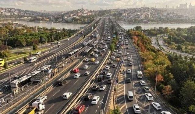 İstanbul'da trafik yoğunluğu: Durma noktasına geldi