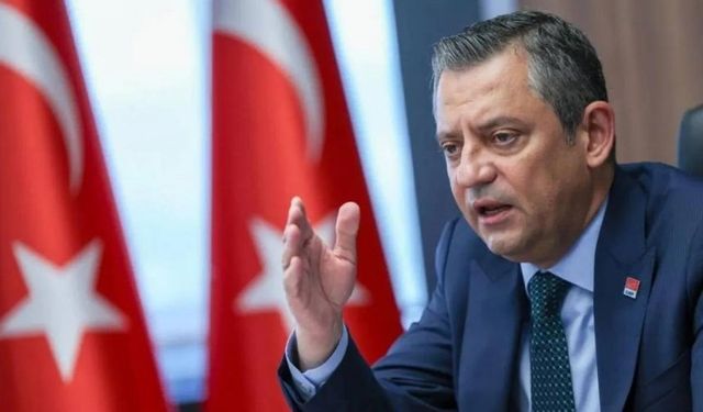 Özgür Özel'den erken seçim açıklaması: Erdoğan'ın aday olmasını sağlıklı görüyorum