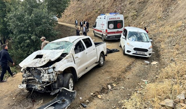 Şehidin yakınlarının bulunduğu pikap şarampole devrildi: Ölü ve yaralılar var!