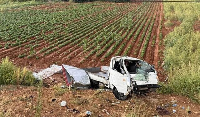 Tarım işçilerini taşıyan pikap devrildi: 1 ölü, 8'i ağır 22 yaralı