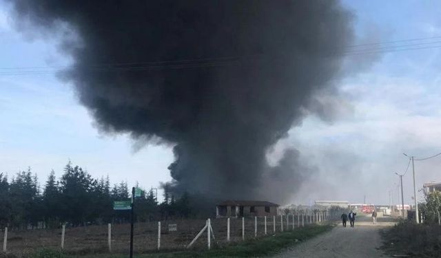 Tekirdağ’da fabrika yangını: Dumanlar gökyüzünü kapladı