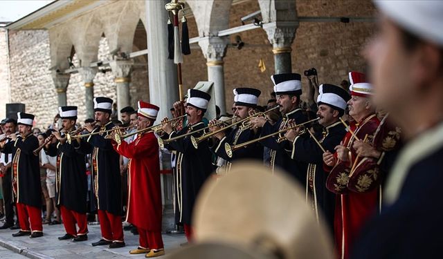 Mehteran Birliği, sezonu Yıldız Sarayı'ndaki gösterisiyle sonlandırıyor