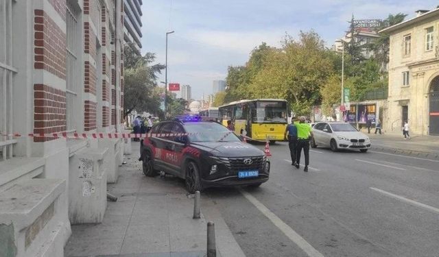 Şişli’de polis aracı kaldırımdaki iki kadına çarptı: Bir ölü, bir ağır yaralı