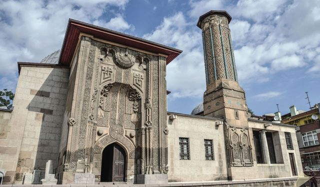 İnce Minare Taş ve Ahşap Eserleri Müzesi'nin restorasyonu için çalışmalara başlandı