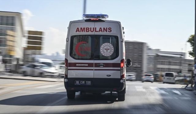 Denizli'de vahşet: Babası ve kardeşini bıçakladı sonra evi ateşe verdi!