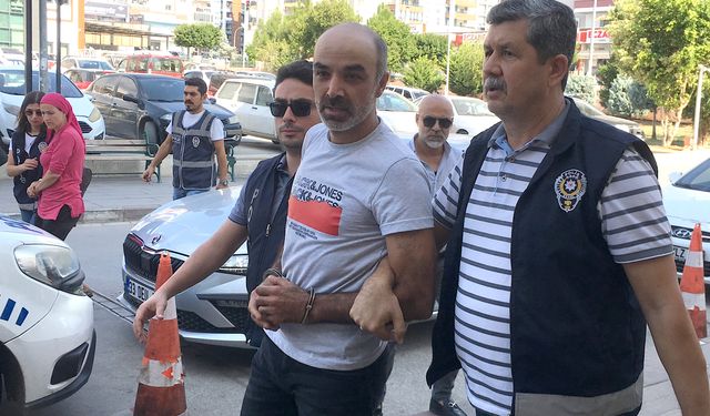 Mersin'de muhtarın evini ve aracını kurşunlayan 2 kişi tutuklandı