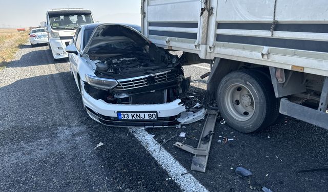 Afyonkarahisar'daki trafik kazasında karakol komutanı astsubay öldü, 15 kişi yaralandı