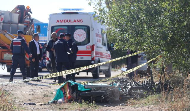 Burdur'da kediye çarpması sonucu şarampole devrilen motosiklet sürücüsü öldü