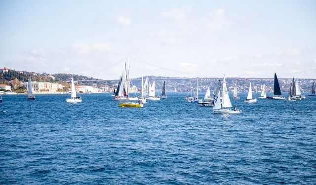 Cumhurbaşkanlığı 5’inci Uluslararası Yat Yarışları, İstanbul Boğazı’nda gerçekleştirildi