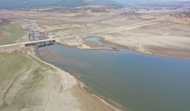 Balıkesir'in içme suyu ihtiyacını karşılayan baraj kuraklık ikazı veriyor