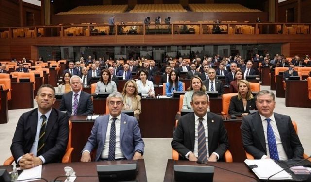 CHP MYK İstanbul'da olağanüstü toplanacak