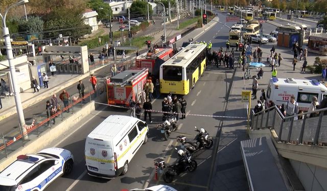 İstanbul - Bakırköy'de İETT otobüslerinin çarptığı kadın hayatını kaybetti