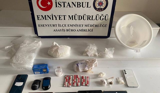 İstanbul-Esenyurt'ta operasyon yapılan evde polisin elini attığı her yerden uyuşturucu çıktı