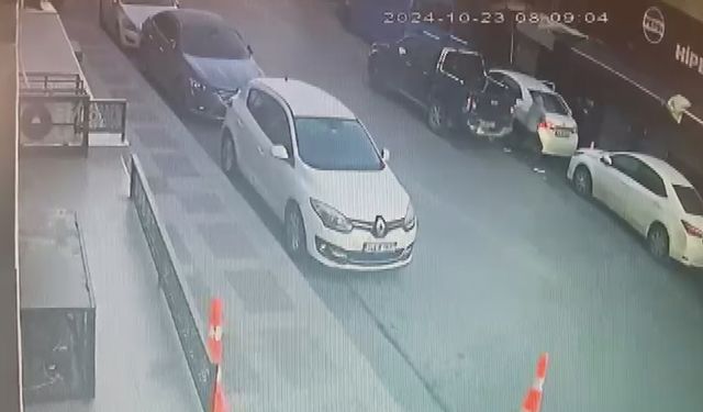 İstanbul- Üsküdar'da polise çekiçli saldırı kamerada