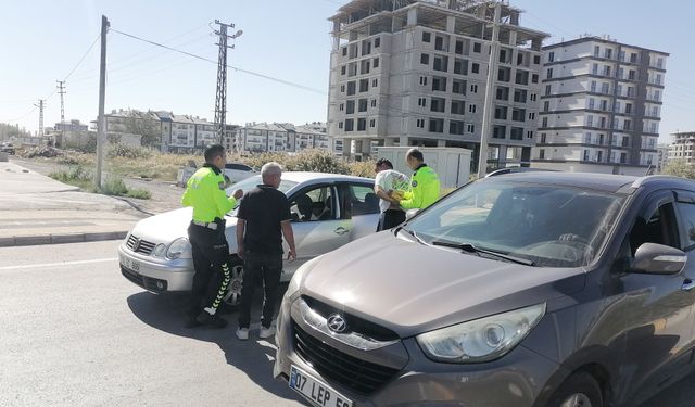 Polisten kaçmaya çalışan otomobil sürücüsü alkollü çıktı