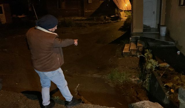 Rize'de heyelan riski; çatlak ve yarıklar oluşan bölgede 2 ev tahliye edildi