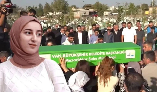 Rojin Kabaiş son yolculuğuna uğurlandı: Tabutunu kadınlar omuzladı