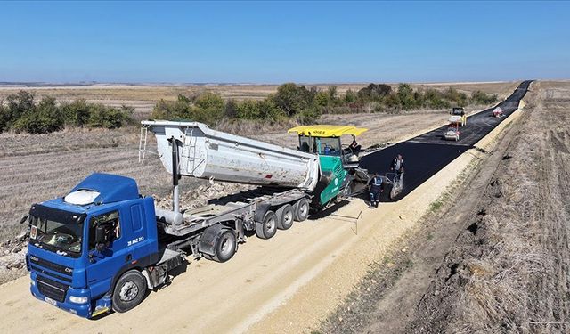 Edirne'de köy yolları otoyol kalitesinde sıcak asfaltla kaplanıyor