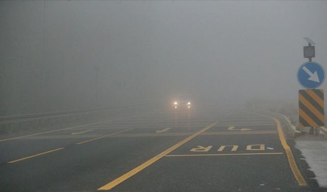 Bolu Dağı'nda sis nedeniyle görüş mesafesi azaldı