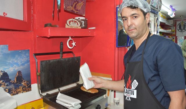 İhtiyaç sahibi çocuklar için kantinde "askıda tost" uygulaması