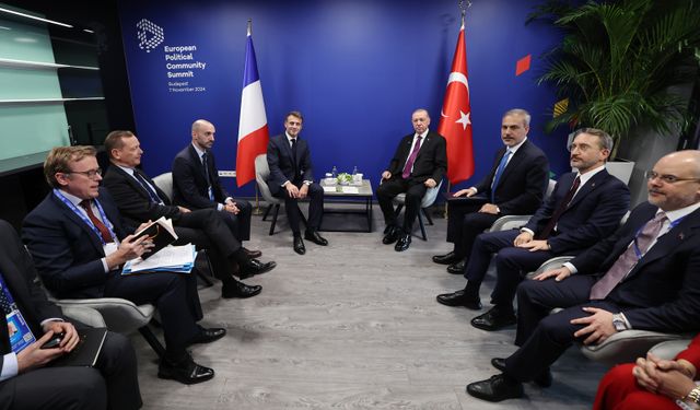 Cumhurbaşkanı Erdoğan, Macron ile görüştü