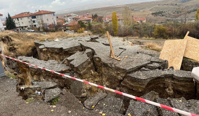 Ankara'da toprak kayması: 10 katlı bina tahliye edildi