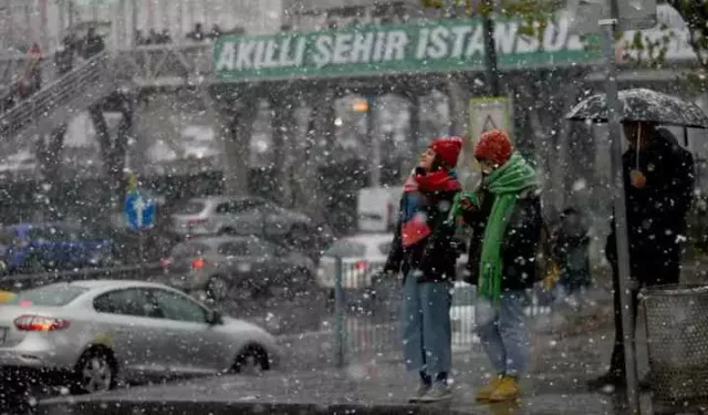 AKOM'dan İstanbul'a saat vererek uyarı: Karla karışık yağmur ve kısa süreli kar yağışı