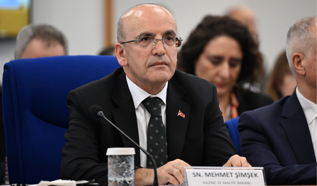 Bakan Mehmet Şimşek'ten asgari ücret tehdidi: Vergi mi getirelim istiyorsunuz?