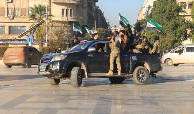 Suriye'de rejim karşıtı muhalifler, Hama iline doğru ilerliyor