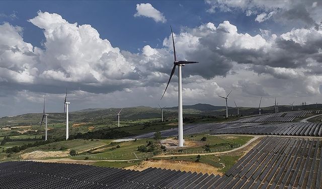 Türkiye rüzgar enerjisi endüstrisinin 2035'te 8 milyar dolar büyüklüğe ulaşabileceği öngörülüyor