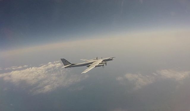 Rus bombardıman uçakları Karadeniz'de uçuş yaptı