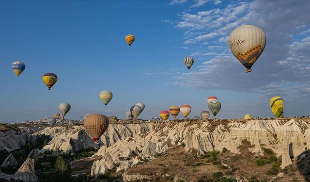 Kapadokya'da 10 ayda 675 bin kişi sıcak hava balonuyla havalandı