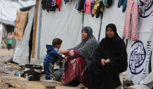 ''Gazze'de yerinden edilenlerin yüzde 90'ı çadırlarda yaşıyor''