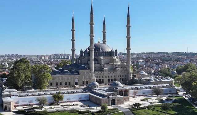 Selimiye Camisi restorasyonunda "ince işçilik" çalışmaları yapılıyor