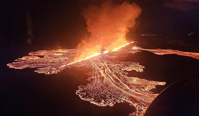 İzlanda'daki yanardağ son bir yılda yedinci kez patladı