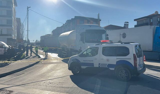 İstanbul - Arnavutköy'de tankerin çarptığı kişi hayatını kaybetti