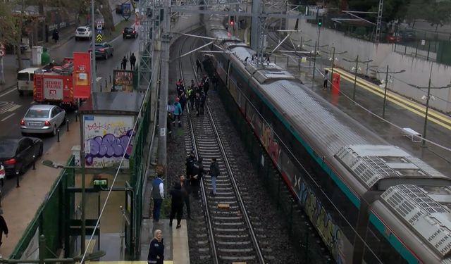 Marmaray'da raylara atlayan kişi hayatını kaybetti