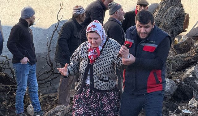 Prizden yangın çıktı; 4 kerpiç ev zarar gördü