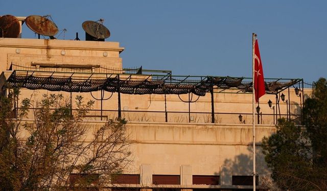 Türkiye’nin Şam Büyükelçiliği 12 yıl sonra açıldı