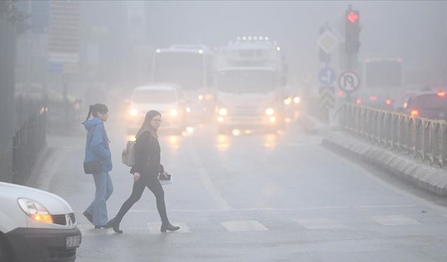 Çeşitli illerde etkili olan yoğun sis ulaşımı olumsuz etkiliyor