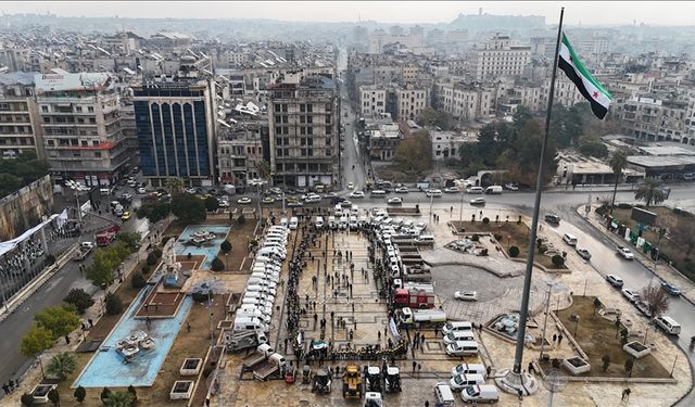 Halep'te Türk ekiplerinin de katılımıyla "Geri Döndük Halep" kampanyası başlatıldı