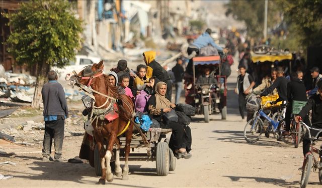 İşgalci İsrail ordusu, yeni "tahliye emriyle" Gazze'de Filistinlileri zorla yerinden etmeye devam ediyor