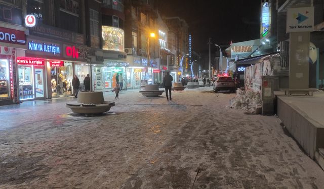 Van'da 21 yerleşim yeri ulaşıma kapandı