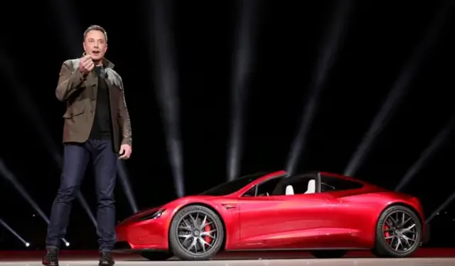 Tesla'nın, 2024'te üretimi de teslimatı da azaldı