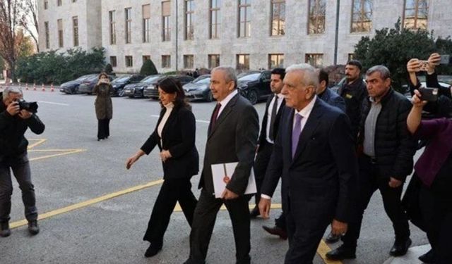 DEM Parti İmralı heyetinden Meclis’te temas: Kurtulmuş'la görüşme tamamlandı, ikinci görüşme Bahçeli ile