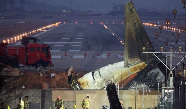 Güney Kore uçağının kara kutusundaki sır: Pilotlar en son ne konuştu?