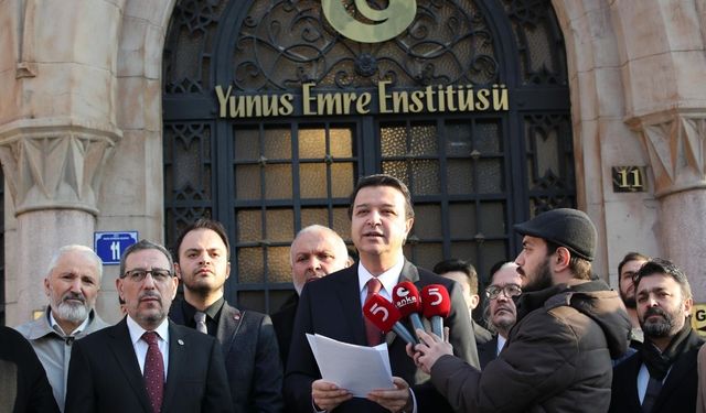 Mahmut Arıkan, Yunus Emre Enstitüsü önünde: Bugün burada duble yolsuzluk yaşanmaktadır