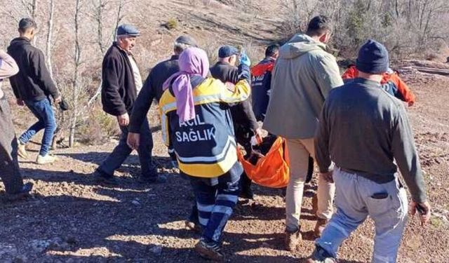 Silah ateş aldı! Genç yanlışlıkla kendini vurdu